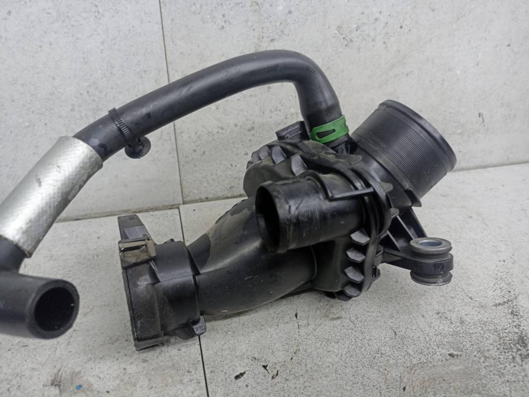 патрубок турбины Renault Talisman 1 поколение 2018, 165761844R - фото №1