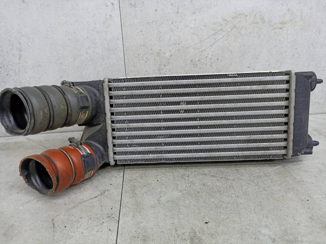 интеркулер Peugeot 3008 1 поколение 2010, 9656503480 - фото №1