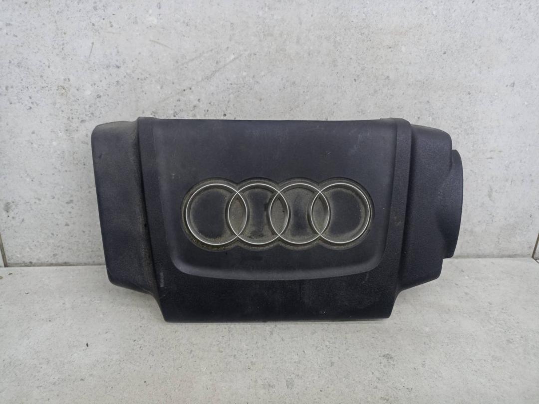 декоративная крышка двигателя Audi A6 4G/C7 2012, 06E103926L - фото №1