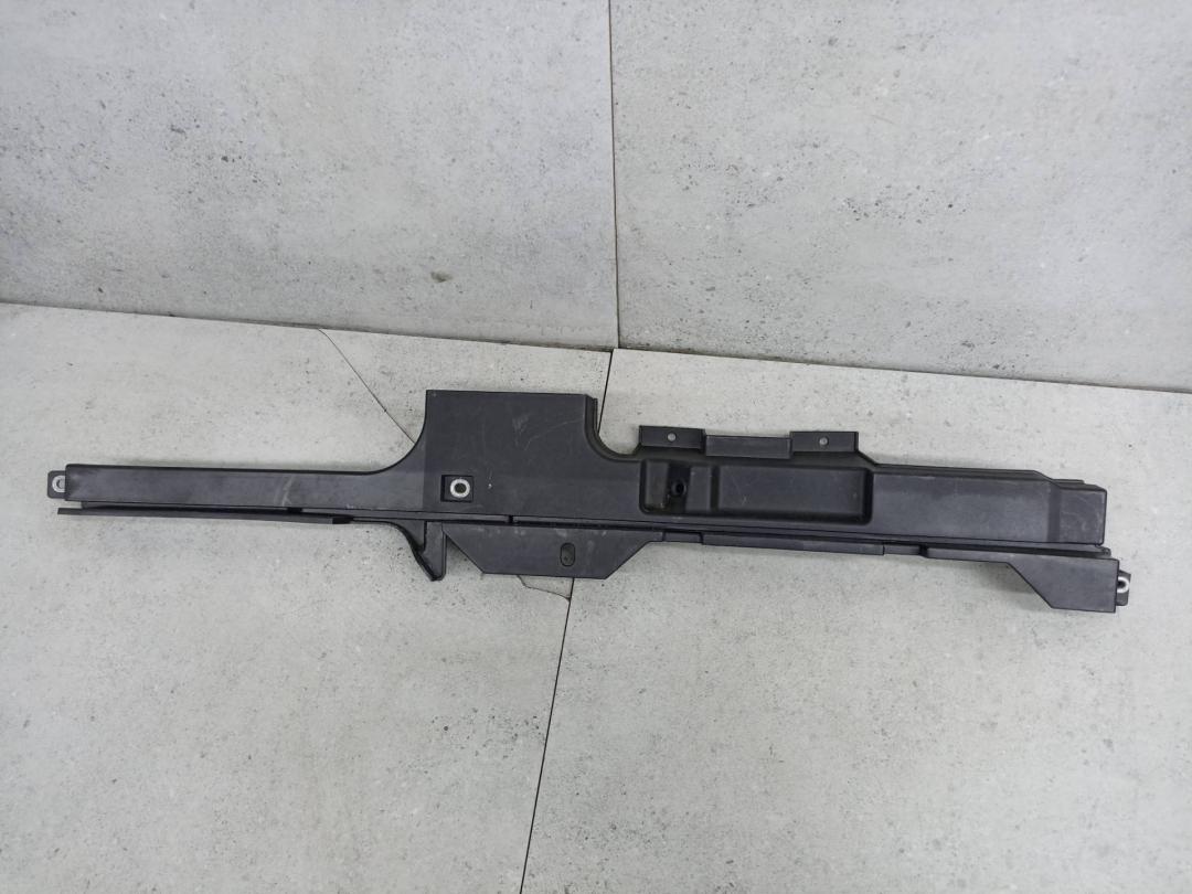 Кронштейн полки багажника Porsche Panamera 970 2010, 97055141700 - фото №1