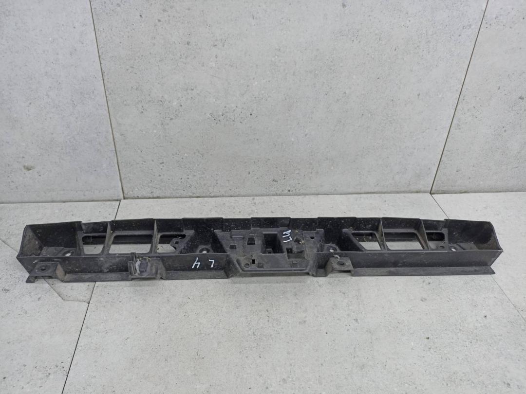 Крепление бампера заднего Porsche Panamera 4S 970 2012, 97050564101 - фото №1