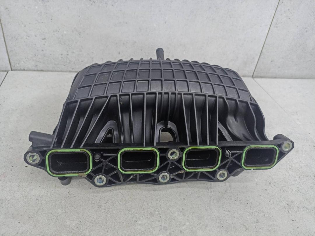 коллектор впускной Volkswagen Golf 5 поколение 2009, 1.4 л., BLG, бензин, 03C129711Q - фото №1