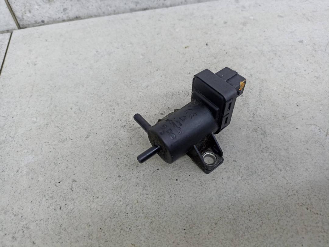 электромагнитный клапан Renault Trafic 3 поколение 2016, 1.6 л., R9M 452, дизель, 8200762162 - фото №1