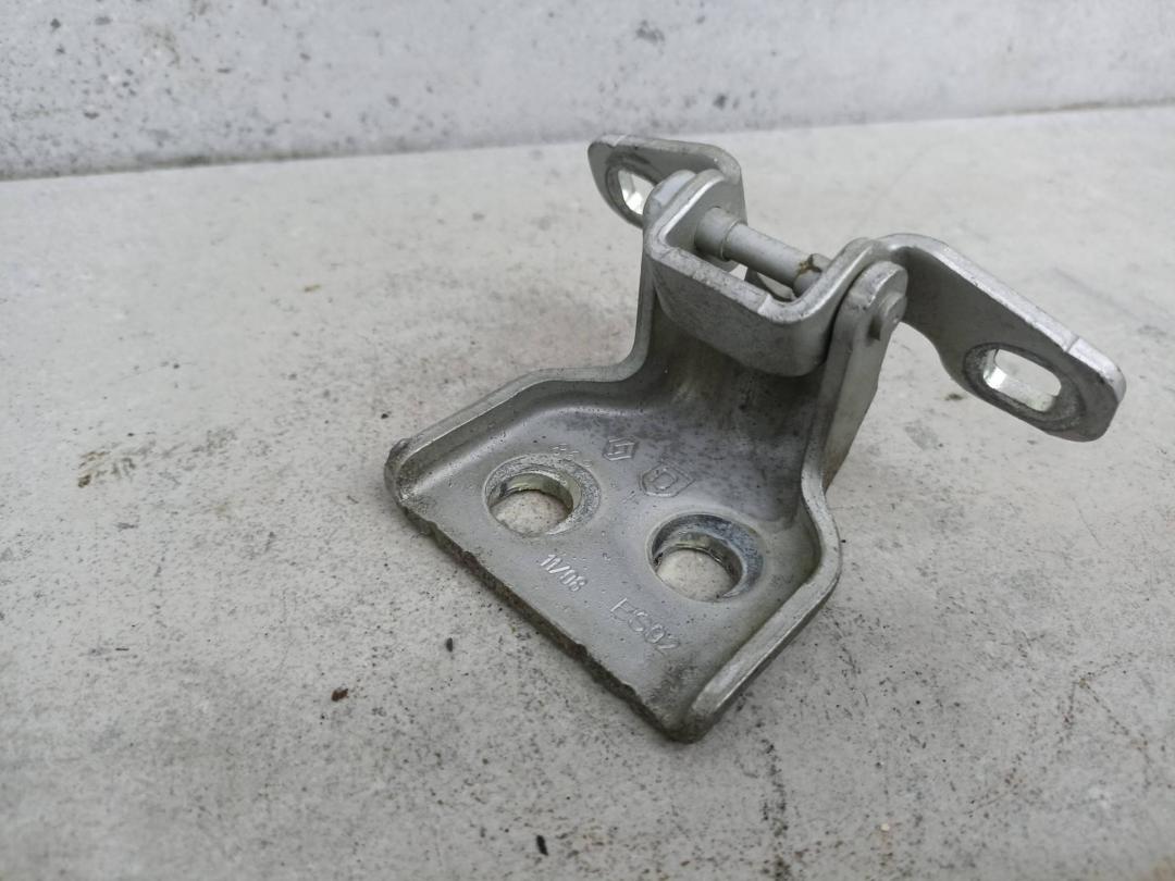 петля двери Renault Logan 1 поколение 2009, 6001546883 - фото №1