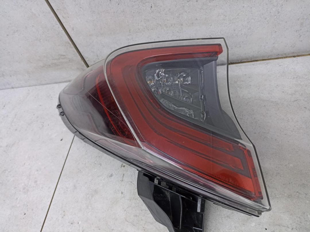 фонарь задний левый Toyota C-HR 1 поколение AX10 2018, 81560F4010 - фото №1