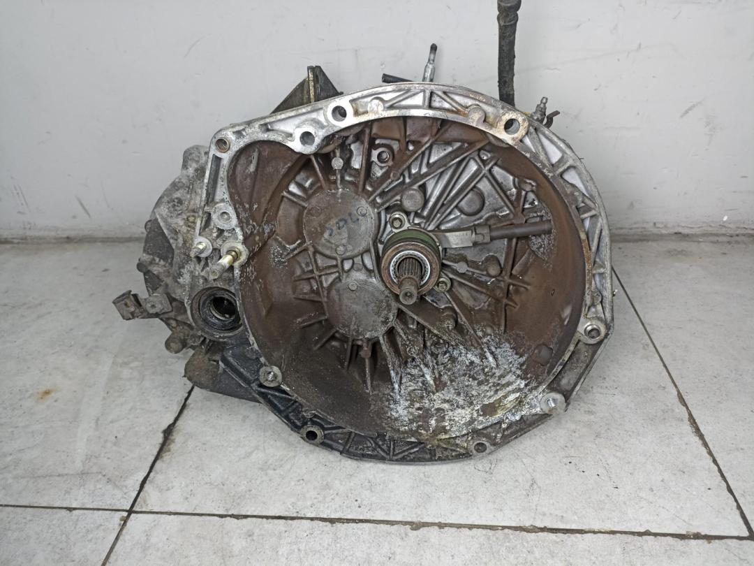 КПП механическая (МКПП) Renault Trafic 2 поколение 2005, 1.9 л., F9Q 762, дизель, 7701723284, PK5369 - фото №1