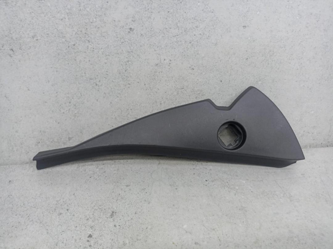 заглушка в торпедо правая Renault Scenic 4 поколение 2019, 689209812R, 689201718R - фото №1