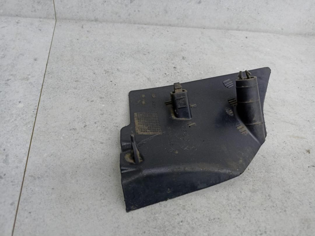 воздуховод (дефлектор) радиатора Renault Master 3 поколение (2010 - 2014), 214750017R - фото №1