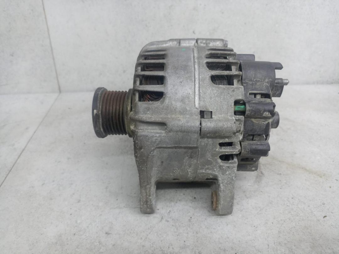 генератор Renault Duster 1 поколение (2010 - 2015), 231000091R - фото №1