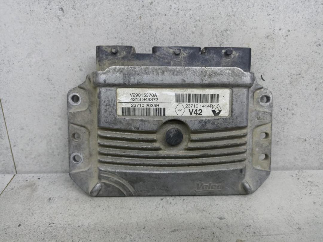 блок управления двигателем Renault Duster 1 поколение 2012, 237101414R, 237102035R - фото №1