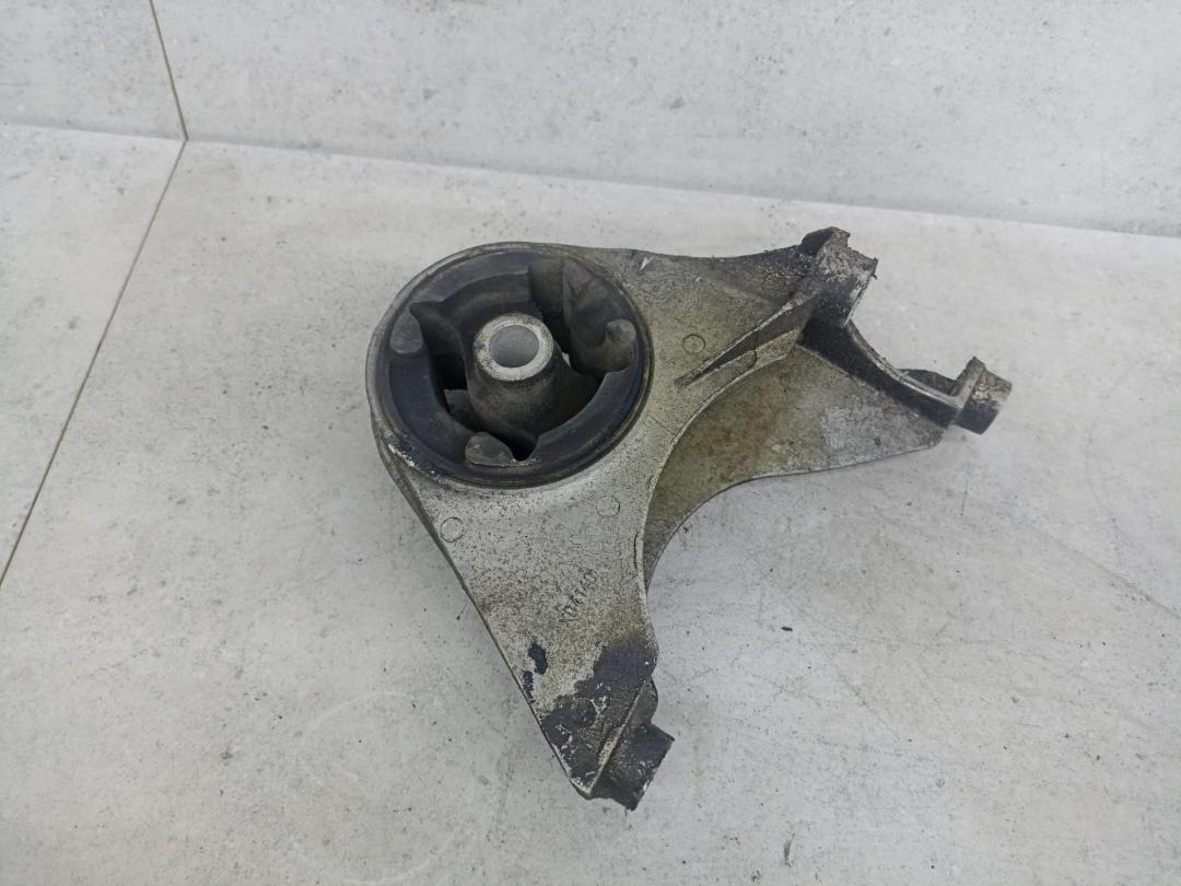 подушка крепления КПП Chevrolet Captiva 1 поколение (2006 - 2011), X04140 - фото №1