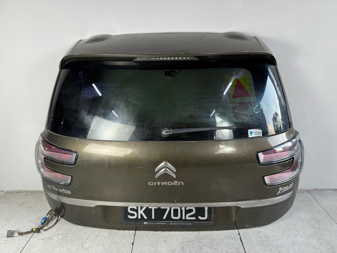 крышка багажника (дверь 3-5) Citroen C4 Grand Picasso 2 поколение 2015, 1609401680 - фото №1