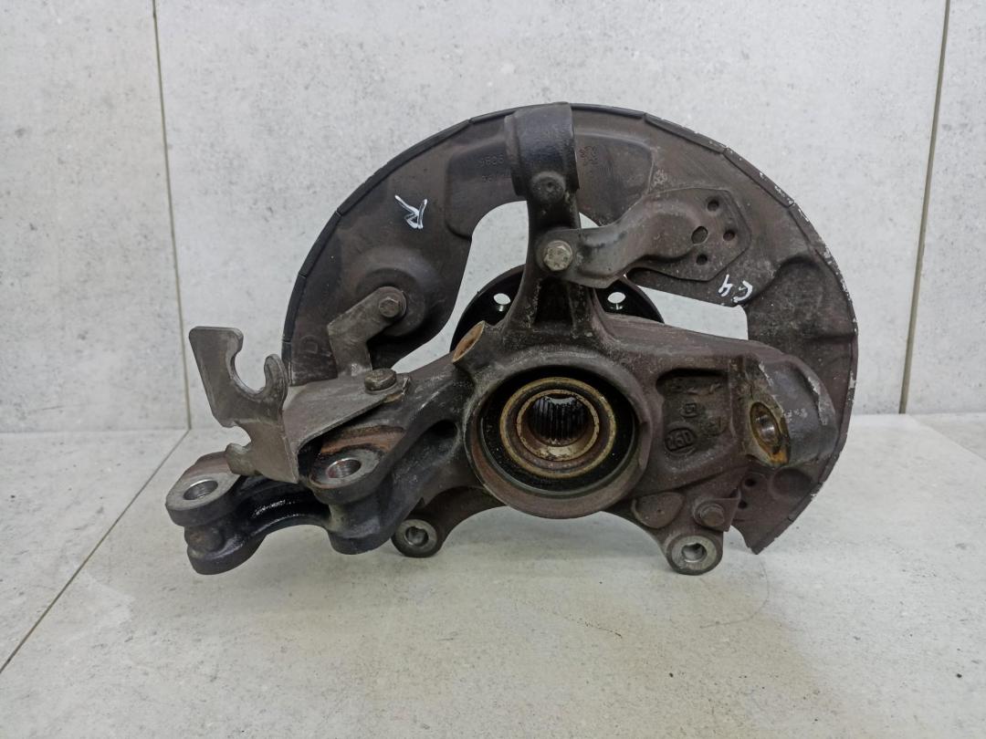 кулак поворотный правый Citroen C4 Grand Picasso 2 поколение 2015, 1610138080, 9806779480 - фото №1