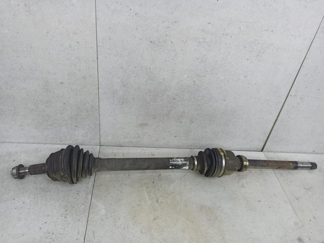 полуось передняя правая (приводной вал, ШРУС) Citroen C4 Grand Picasso 2 поколение 2015, 9675025780 - фото №1