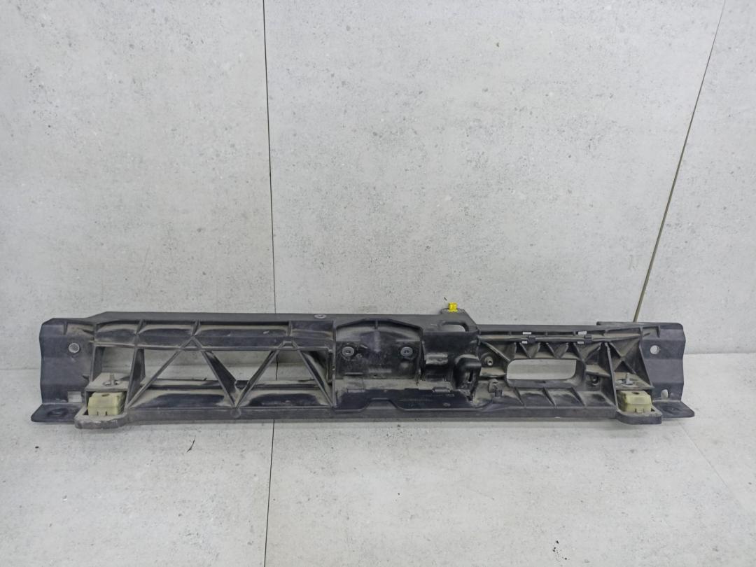 передняя панель крепления облицовки (телевизор) Citroen C4 Grand Picasso 2 поколение 2015, 9806629380 - фото №1