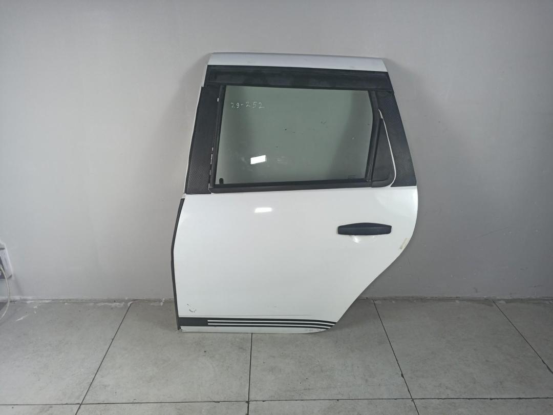 дверь задняя левая Renault Duster 1 поколение 2015, 821014570R - фото №1