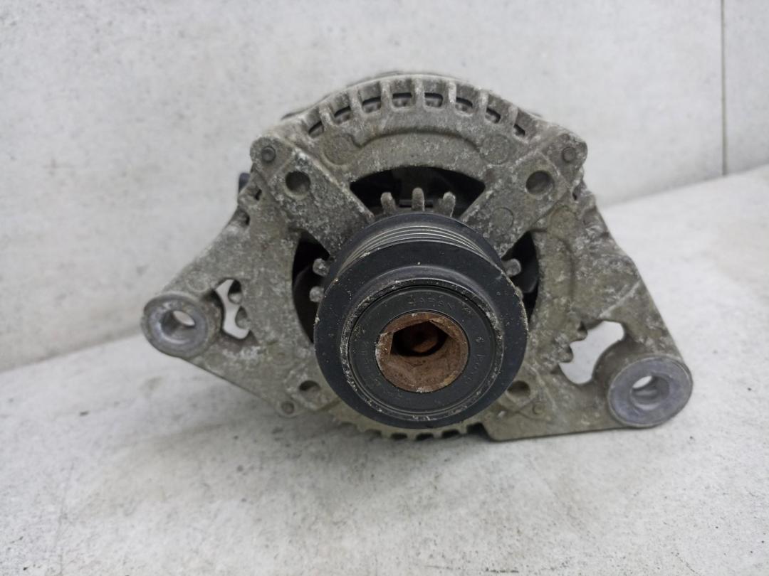 генератор Alfa Romeo 159 1 поколение 2009, 3.2 л., 939 A.000, бензин, 1042104840 - фото №1