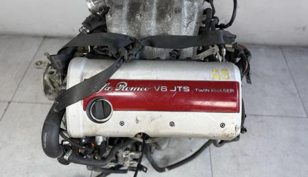 двигатель Alfa Romeo 159 1 поколение 2009, 3.2 л., 939 A.000, бензин, 939A000 - фото №1