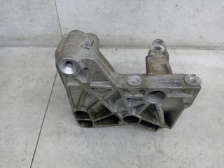 кронштейн двигателя Renault Megane 2 поколение [рестайлинг] (2006 - 2012), 8200633253
