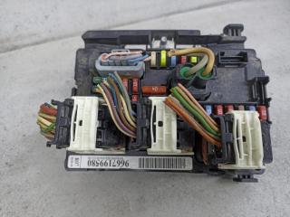 блок предохранителей Citroen C3 2 поколение 2010, 9667199580