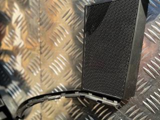 сетка на динамик Porsche Macan 1 поколение 2018, 95B035406A