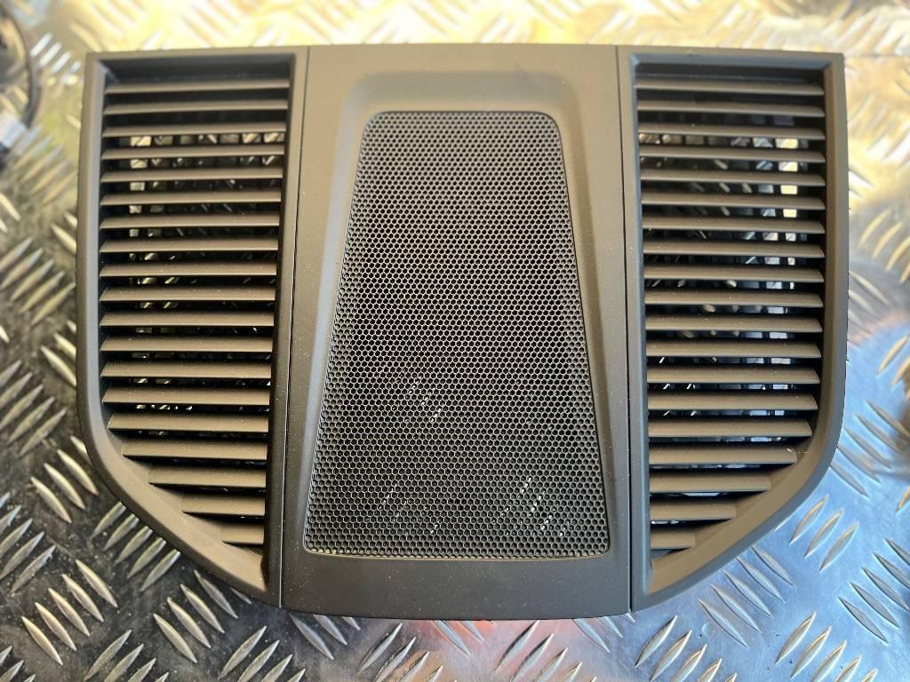 накладка на педаль Porsche Macan 1 поколение 2018, 95B858189 - фото №1