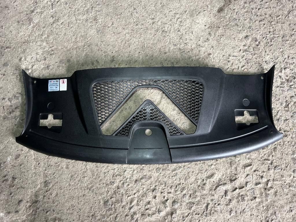 комплект декоративных накладок (дерева) салона Porsche Macan 1 поколение 2018, 95B805806 - фото №1