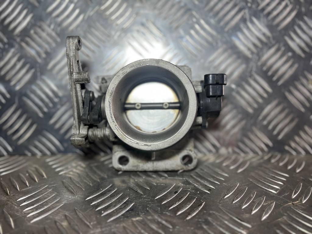 заслонка дроссельная Renault Logan 1 поколение 2006, 7700875435 - фото №1