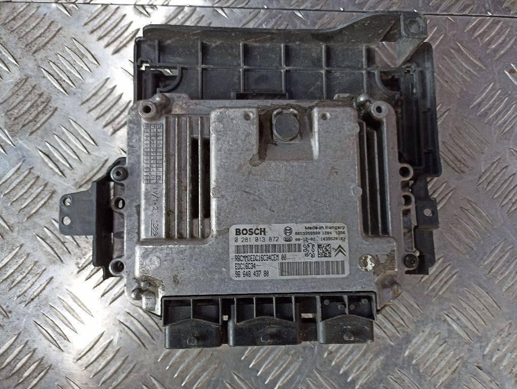 блок управления двигателем Citroen C5 2 поколение 2011, 0281013872 - фото №1