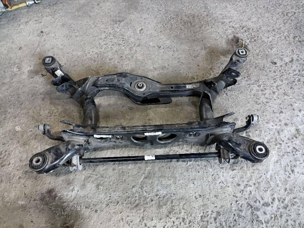 балка подвески задняя Porsche Macan 1 поколение 2017, 95B505235E - фото №1