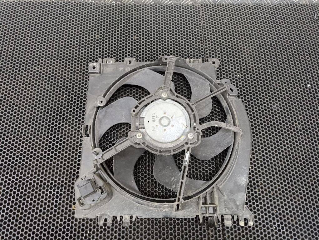вентилятор радиатора Renault Clio 3 поколение 2008, 8200966248 - фото №1