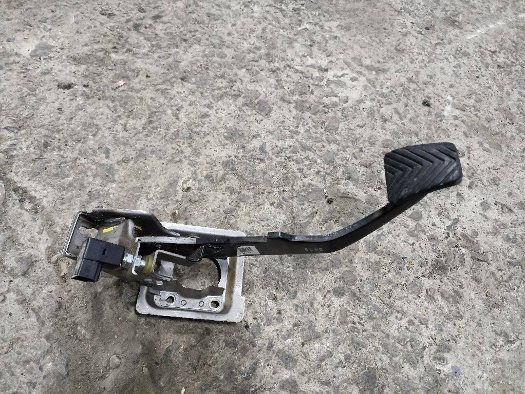 педаль тормоза Hyundai Tucson 1 поколение 2006, 328102E100 - фото №1