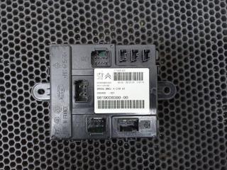 блок комфорта Peugeot 5008 2 поколение 2017, 9819008380