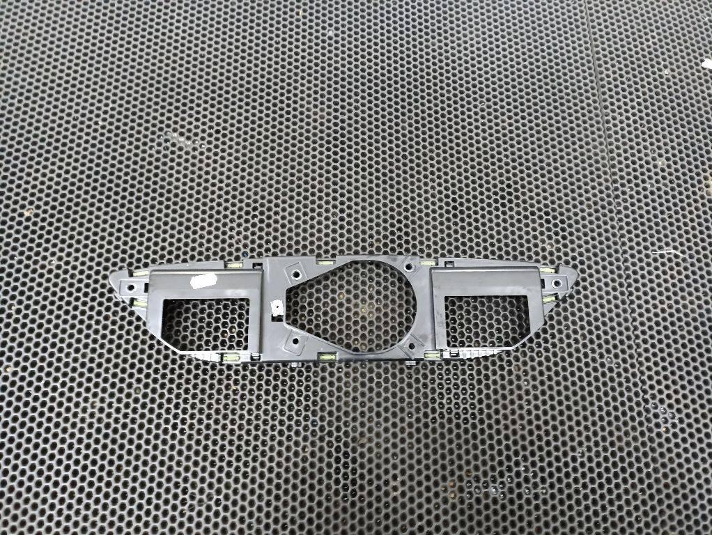 сетка на динамик Volkswagen Touareg 2 поколение 2014, 7P6819153 - фото №1