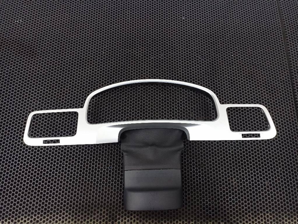 накладка на торпедо (консоль) Volkswagen Touareg 2 поколение 2014, 7P1857221 - фото №1