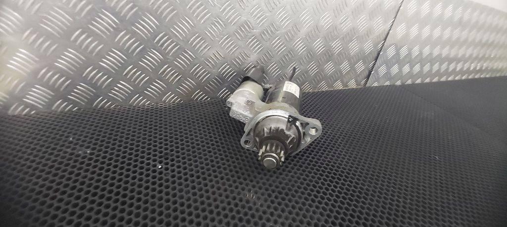 стартер Volkswagen Passat B7 2014, 02M911024C - фото №1