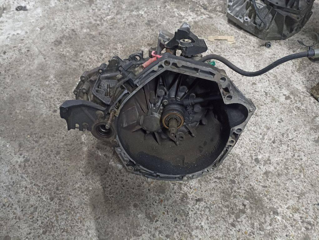 КПП механическая (МКПП) Renault Megane 3 поколение 2014, 7701700569 - фото №1