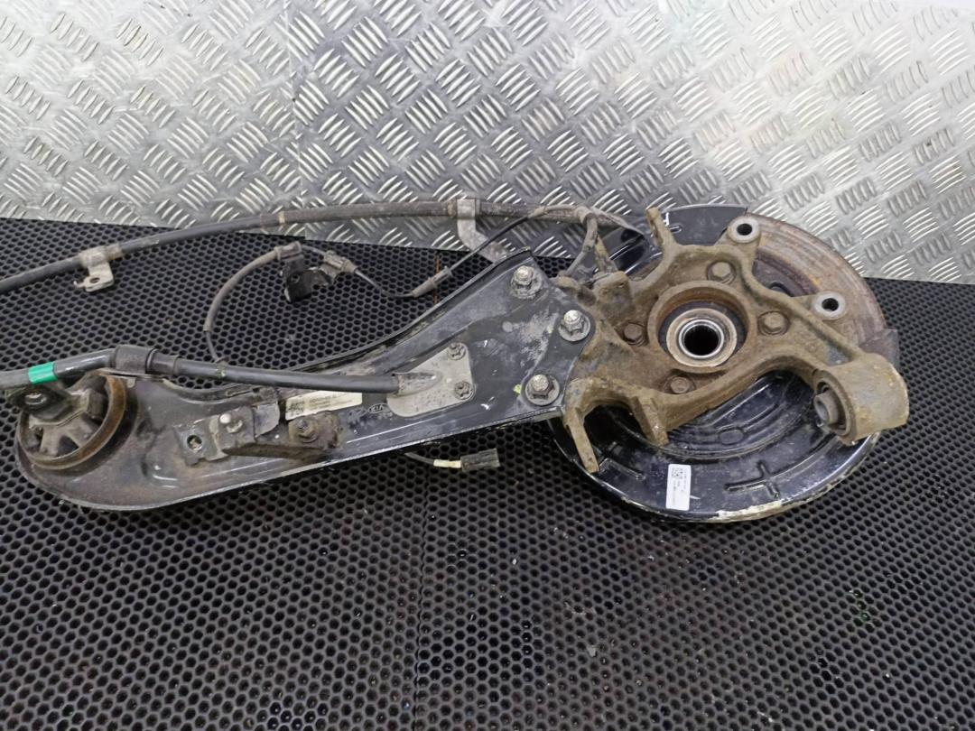 кулак задний правый Kia Sportage 4 поколение 2017, 52710D9200, 55280H3000 - фото №1