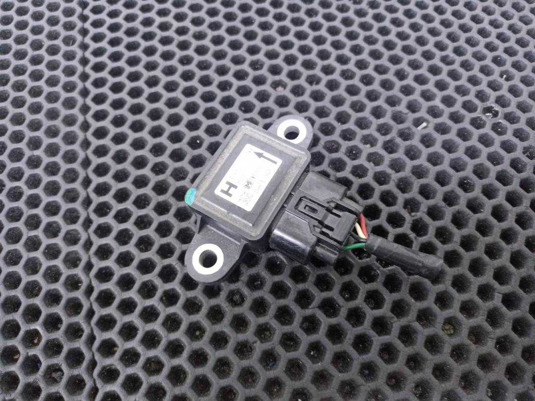 датчик ускорения Nissan X-Trail T31 2011, 47930JG200 - фото №1