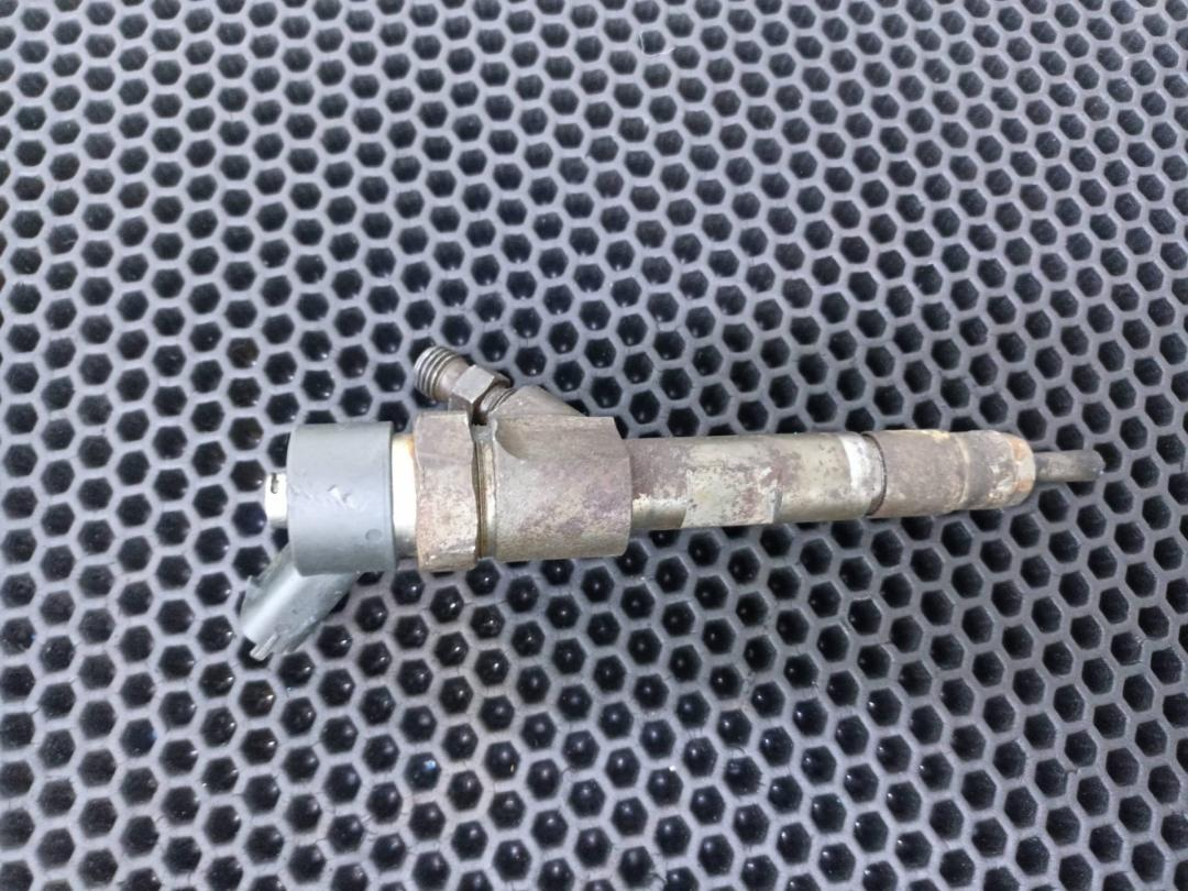 форсунка Renault Trafic 2 поколение 2006, 8200100272 - фото №1