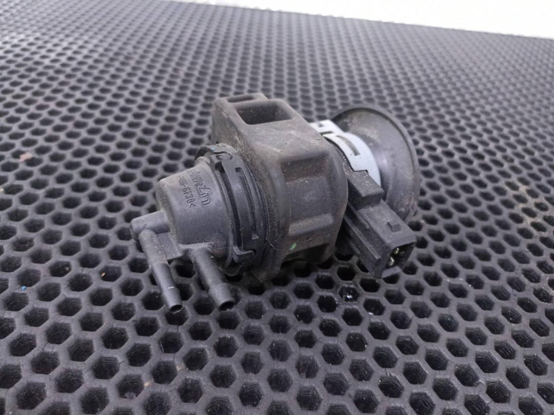 электромагнитный клапан Renault Laguna 3 поколение 2009, 8200575400, 8200661049 - фото №1