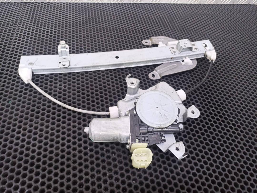 стеклоподъемник электрический задний правый Nissan X-Trail T31 2011, 82730JG00A - фото №1