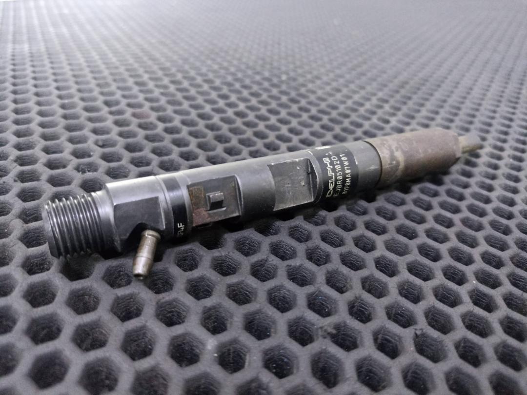 форсунка Renault Clio 3 поколение 2009, 1.5 л., 8200815416, H8200421897 - фото №1