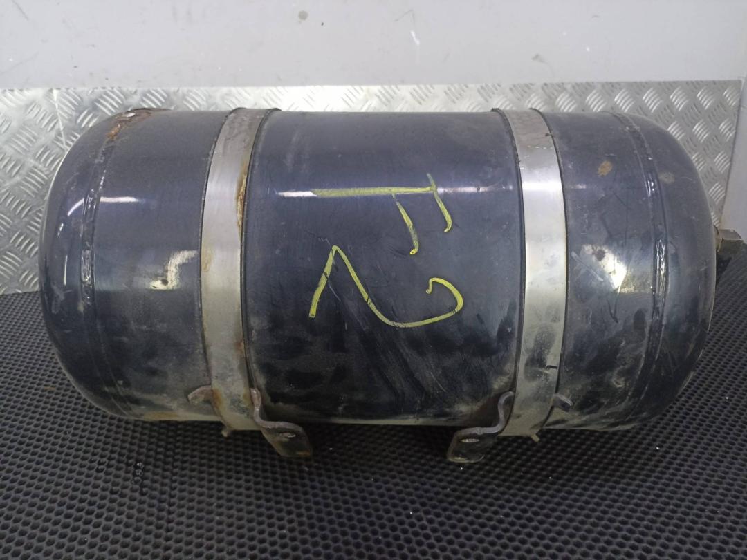 вакуумный ресивер MAN TGX 1 поколение 2014, 81514016015, 81514010241 - фото №1