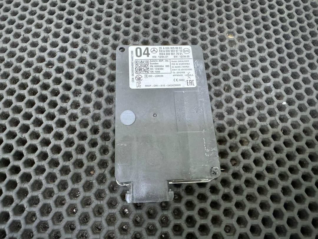 датчик мертвых (слепых) зон Mercedes-Benz S-Класс W222/C217/A217 2016, 3.0 л., M 276.824, бензин, A0009058802 - фото №1