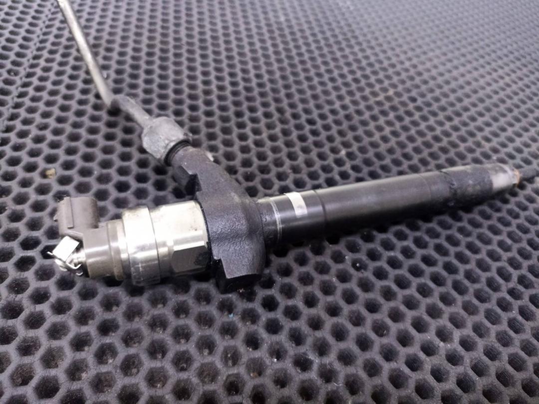 форсунка Peugeot Boxer 2 поколение 2010, 6C1Q9K546AC - фото №1