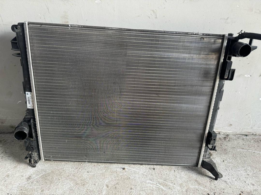 радиатор (основной) Renault Megane 4 поколение 2018, 214109798R - фото №1