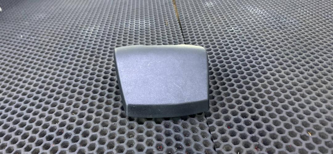 накладка на сиденье BMW X5 E70 2006, 52207171827 - фото №1