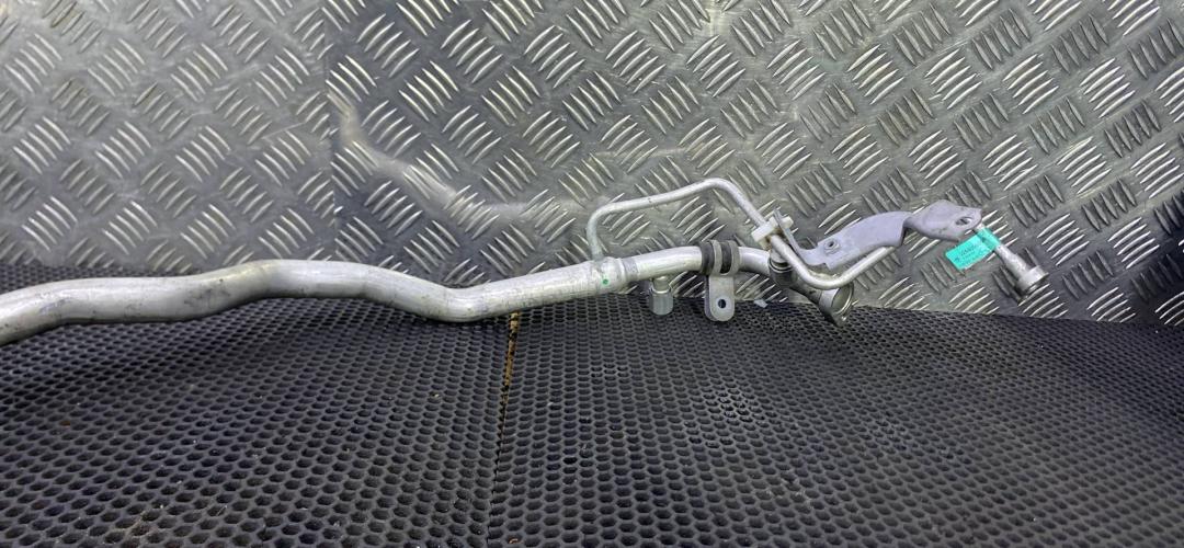 трубка кондиционера Renault Kadjar 1 поколение 2018, 924805989R - фото №1