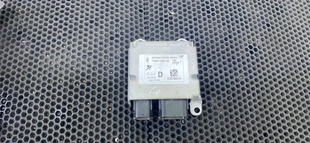 блок AirBag Ford Mustang 6 поколение S550 2015, GR3T-14B321-DE - фото №1